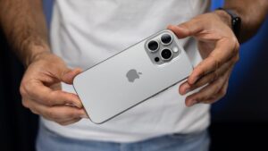 iOS 18.4 Beta 2 ile iPhone 15 Pro ve Pro Max’i Olanlar Yaşadı